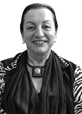 Foto de PROFESSORA BETH KRAEMER